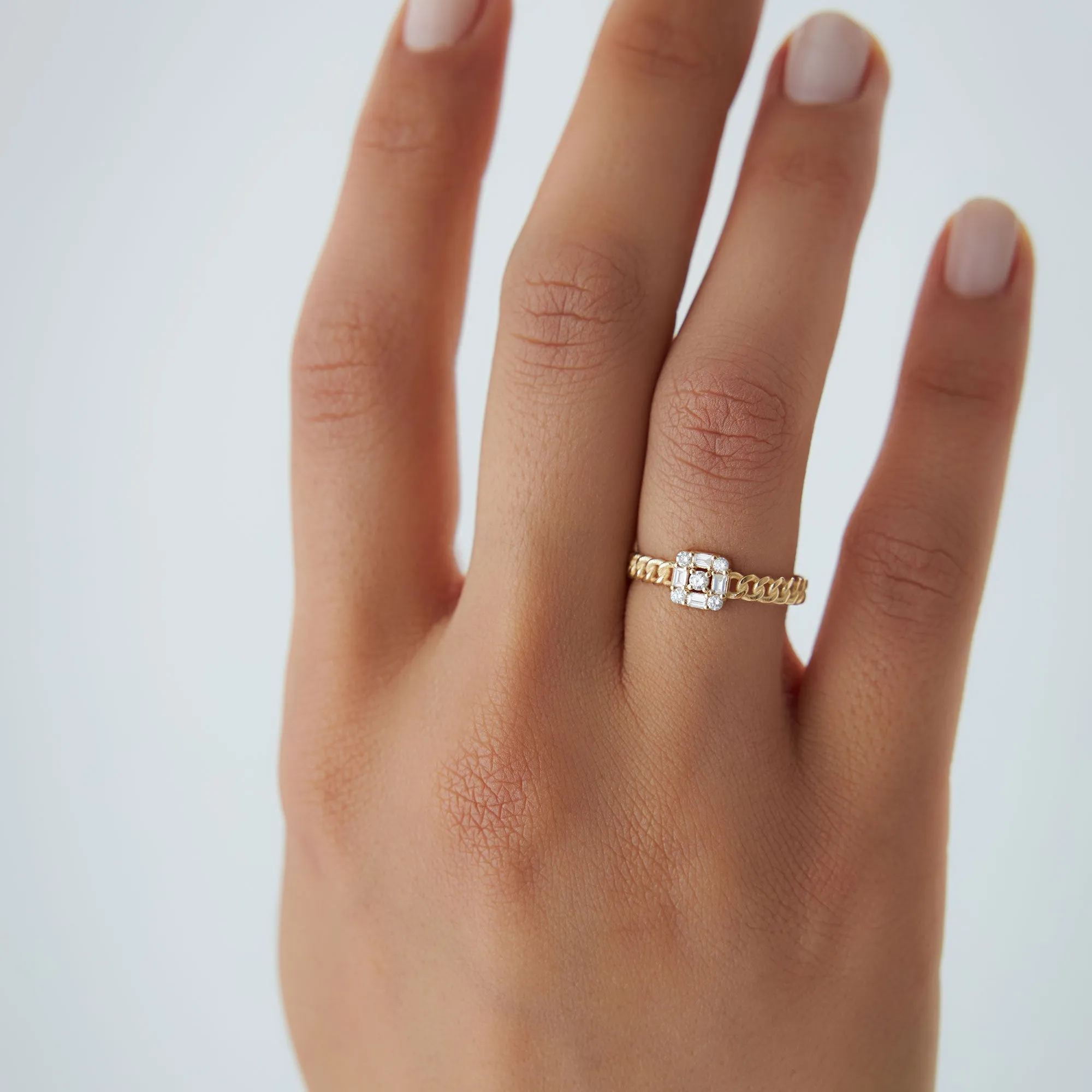 14k Curb Link Illusion Setting Baguette Diamond Ring