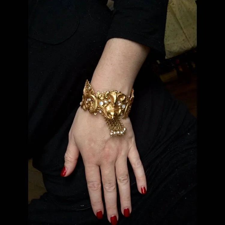 Askew London Braceket Handmade Gold Plated Dolphin Pearl