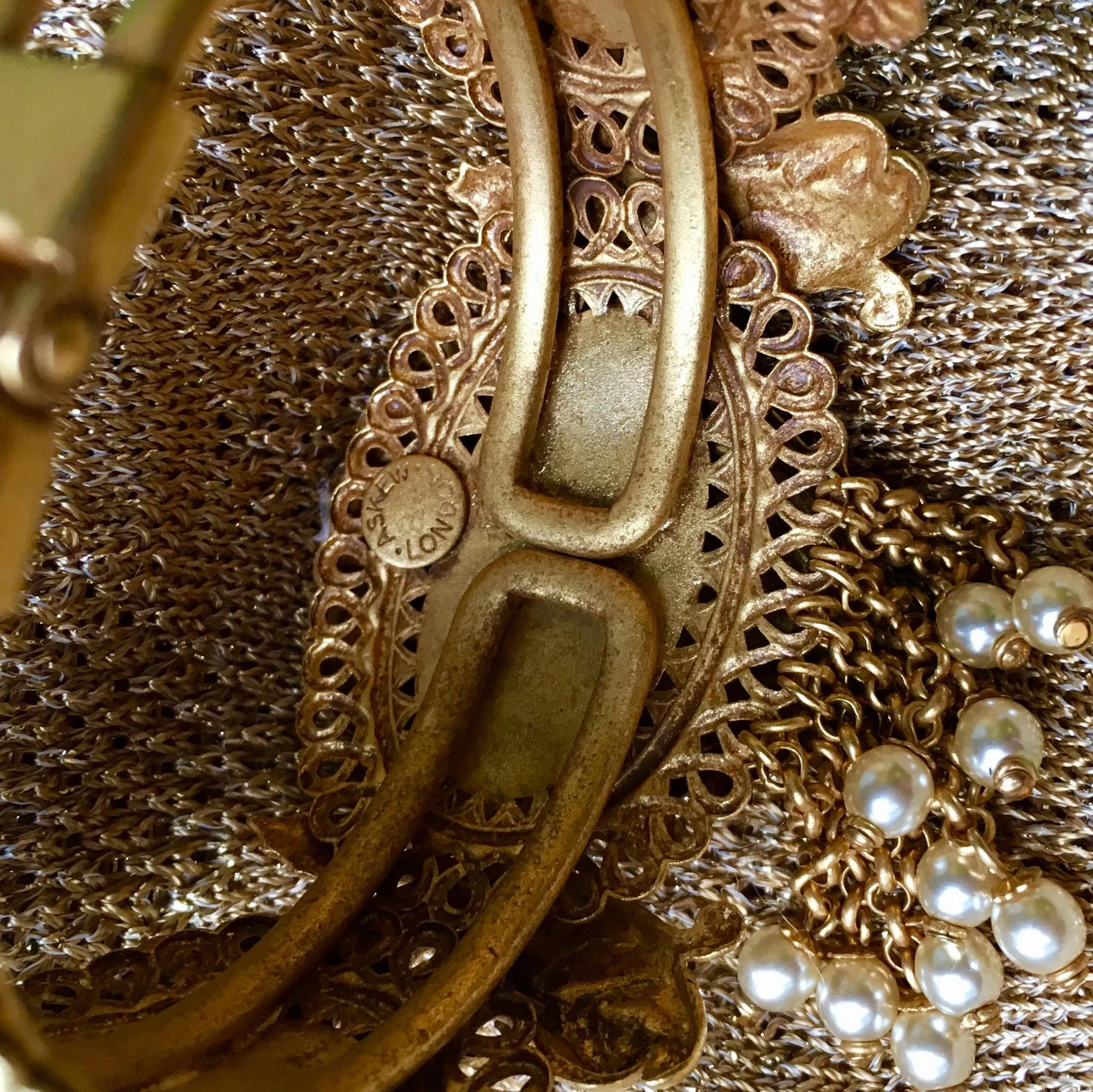 Askew London Braceket Handmade Gold Plated Dolphin Pearl