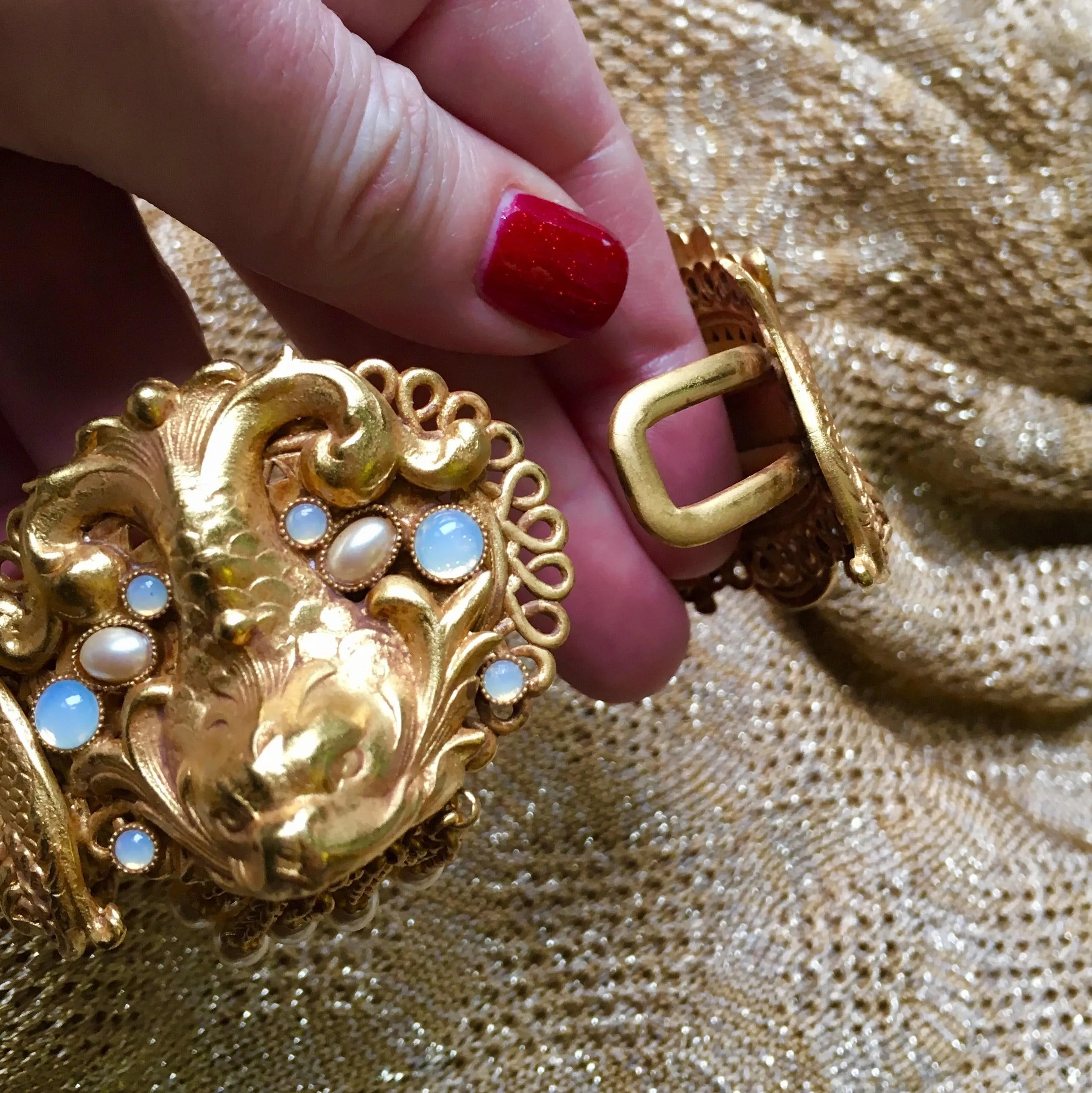 Askew London Braceket Handmade Gold Plated Dolphin Pearl