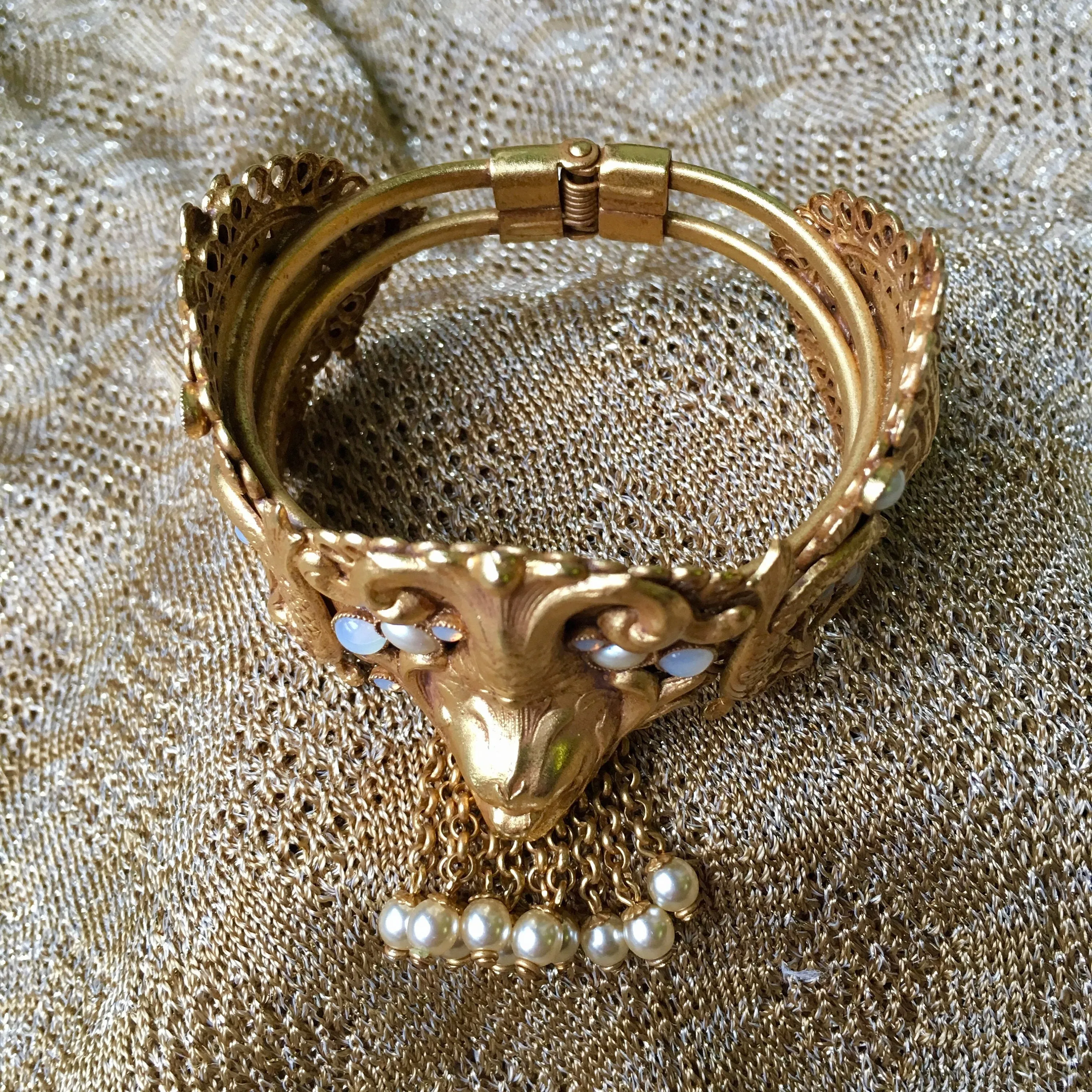 Askew London Braceket Handmade Gold Plated Dolphin Pearl