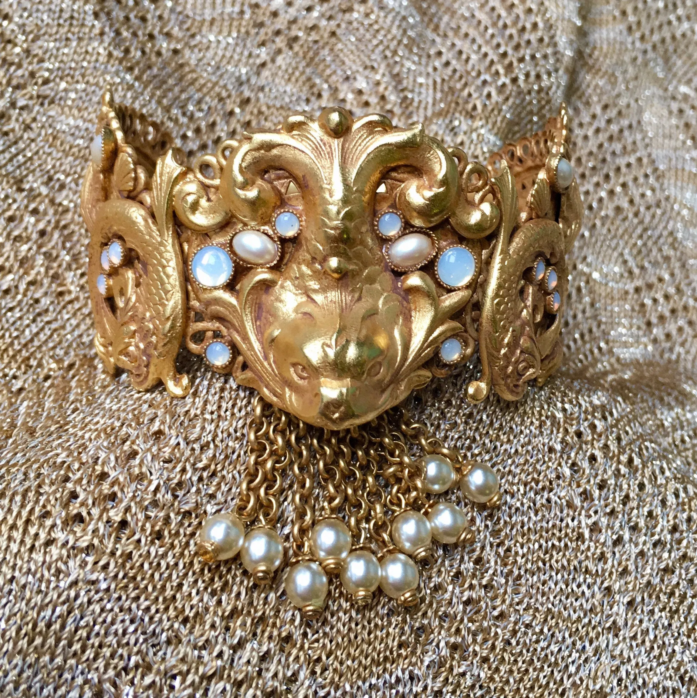 Askew London Braceket Handmade Gold Plated Dolphin Pearl