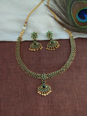 Exclusive Gold Plated Emerald Kemp Stone Necklace With Golden Pearls