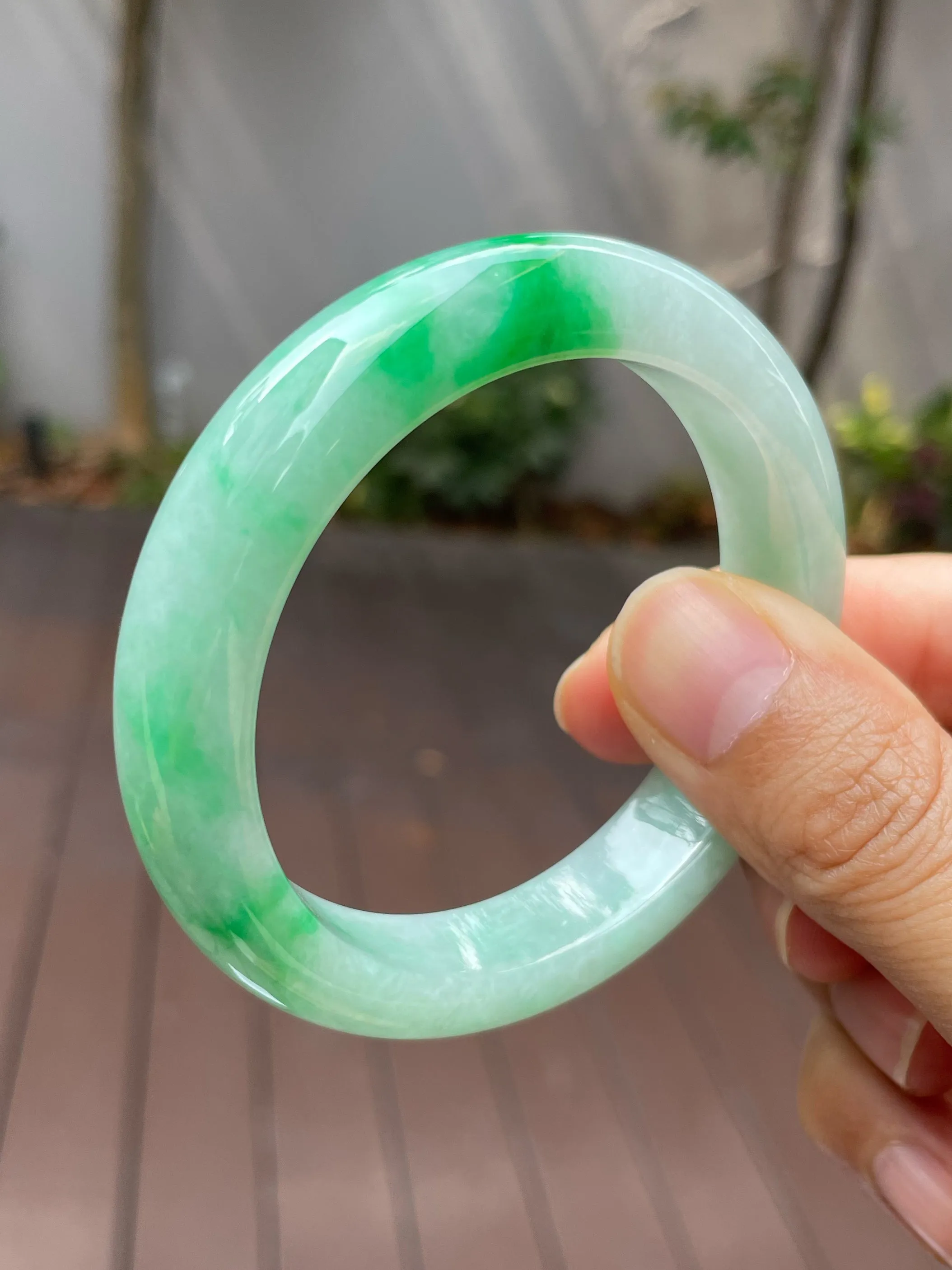 Green Jade Bangle | 55mm (NJBA026)