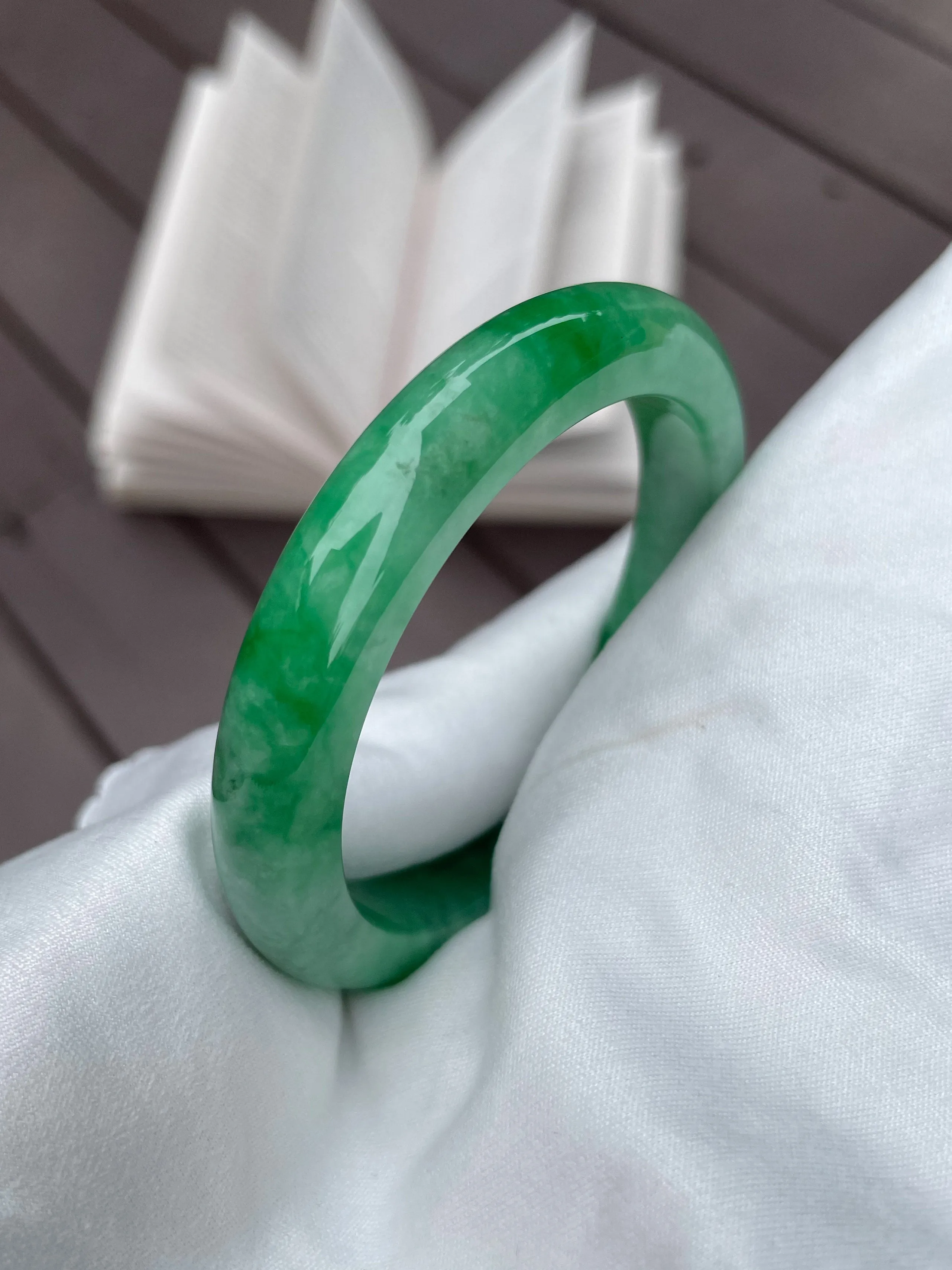 Green Jadeite Bangle | 53mm (NJBA001)