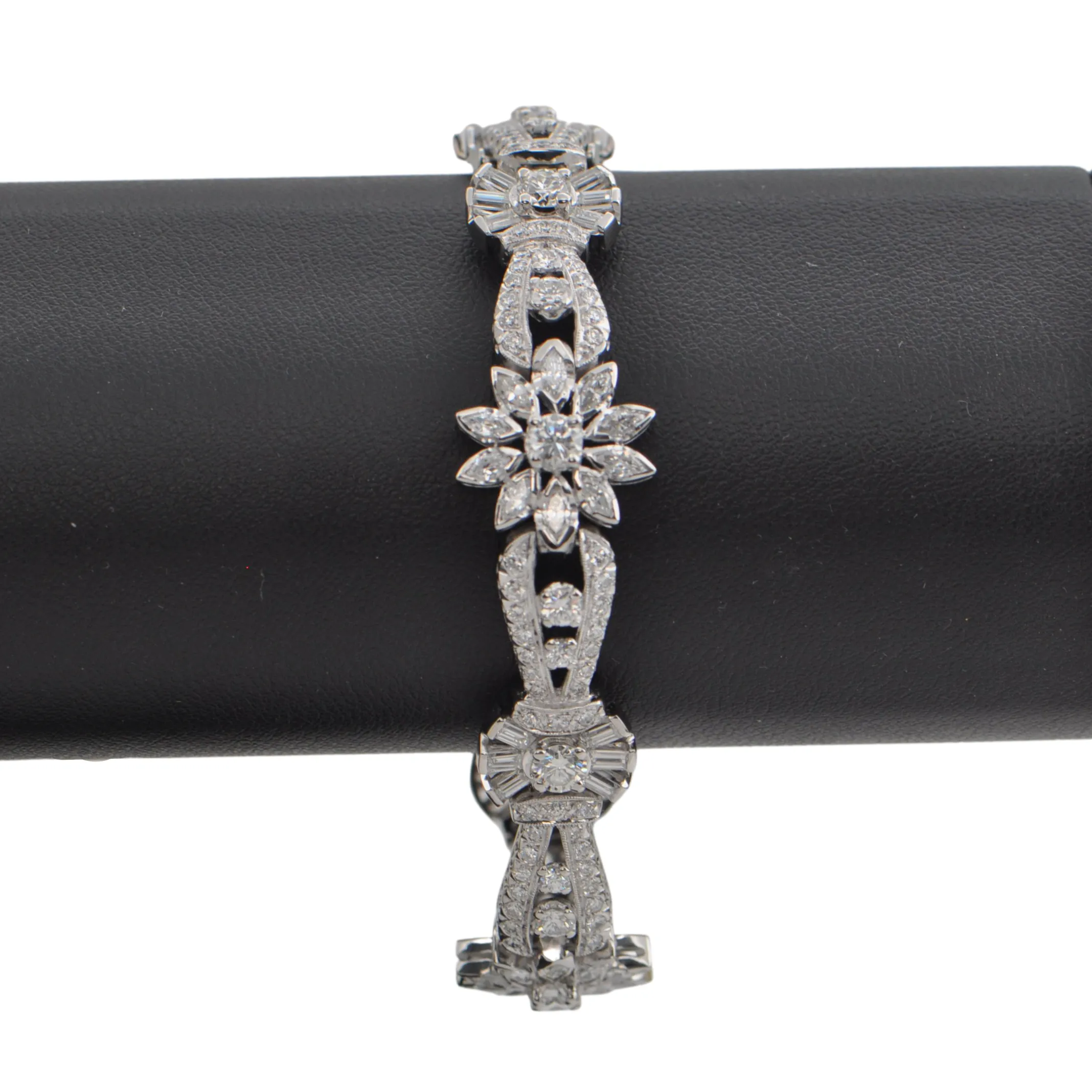 Retro 8.43ct Diamond Platinum Bracelet