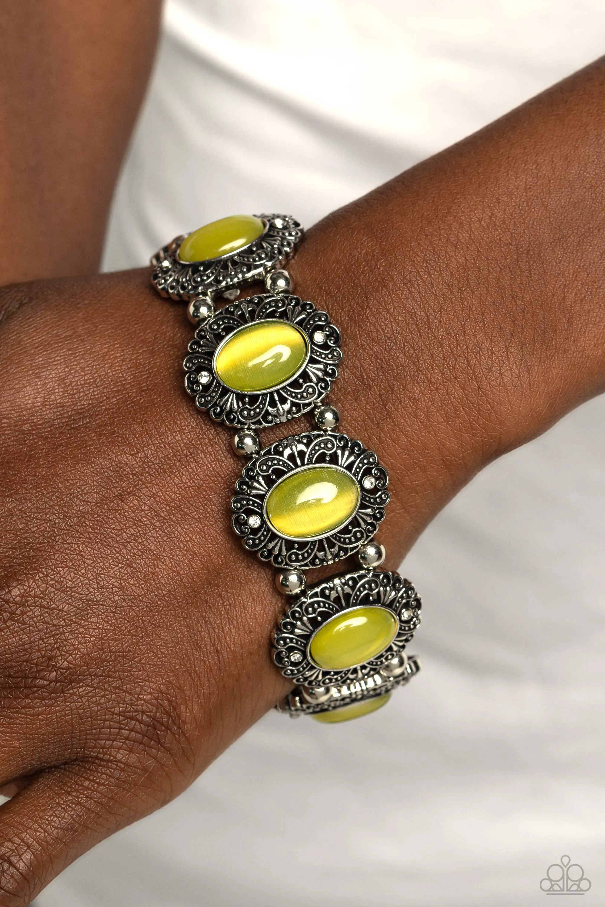 Vintage Vault • Yellow